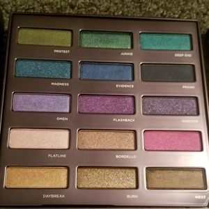 urban decay spectrum eyeshadow palette NIB